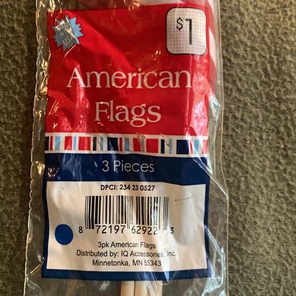 Midwest of Cannon Falls wooden Uncle Sam. Approx 4” x 11”.  Comes w/ flags - Picture 8 of 9